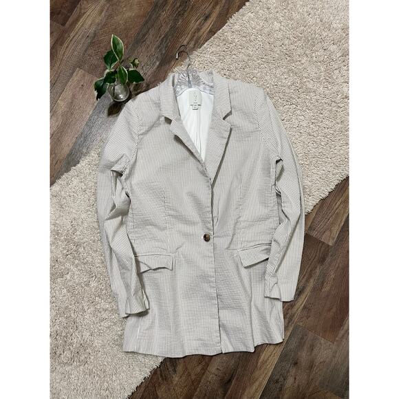 Joie Jackets & Blazers - Joie Size Large Beige White Striped Single Button Seersucker Longline Blazer